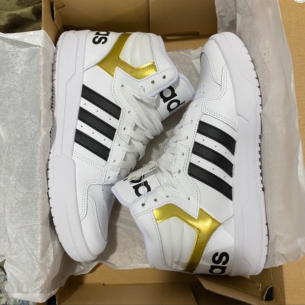 Adidas entrap